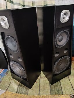 Obří sloupová repra inspirovaná JBL - 2