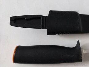 Nůž Fiskars, krejčovské nůžky, lžíce, vidličky, dvoumetr - 2
