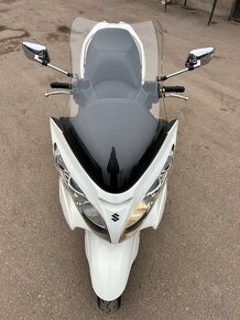Suzuki Burgman 400 r.v 2011 - 2