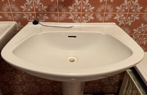 UMYVADLO SE SLOUPEM VČETNĚ NEREZOVÉ BATERIE - 2