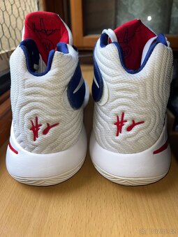 Basketbalové tenistky Niké Kyrie 2 - 2