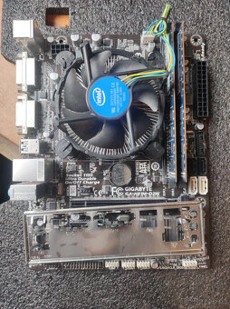 Gigabite Ga-H81M-D2W LGA 1150 Haswell - 2