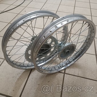 Jawa 550 Nové kola 1.5x16 - 2