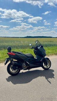 Yamaha X-Max 300 Akrapovič, najeto 1200 km, CZ - 2