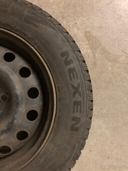 Zimní pneumatiky Nexen 195/65R15 + disky + kryty kol - 2