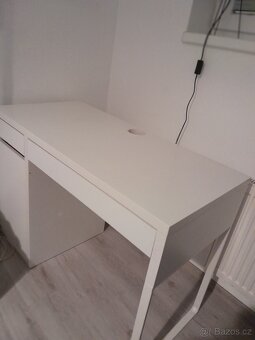 Psací stůl MICKE - 2