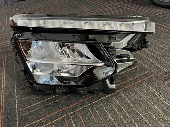 Přední světlo Škoda Kamiq - 2