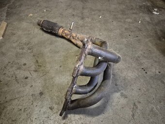 Výfukové svody Mazda 323f BA 1.8 - 2