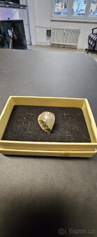 Prodám dámský zlatý prsten s kamínky - 2