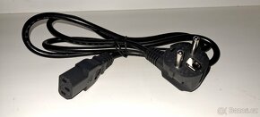 Napájecí kabel IEC-zásuvka k PC atd / 1.5m - 2