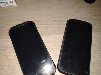 Doogee s punk novy + oukitel wp18 pul roku stary - 2