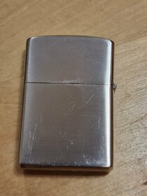 Zapalovač STAR, ve stylu ZIPPO, není originál. - 2