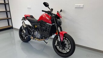 Ducati Monster plus 937 - 2
