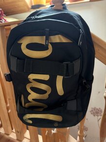 Prodám školní batoh Baagl SKATE BACKPACK GOLD - 2