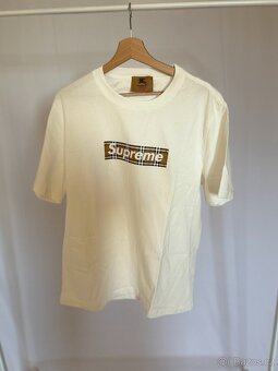 Supreme SS22 Burberry Bog Logo tee - 2