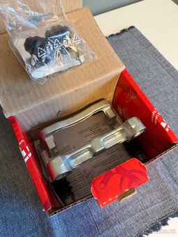 Nový držák brzdového třmenu TRW BDA675 pro Ford Mondeo MK4 - 2