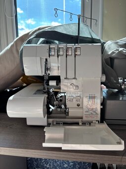 Overlock singer S010L - 2