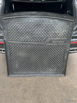 Tiguan allspace - original plastova vana do kufru - 2