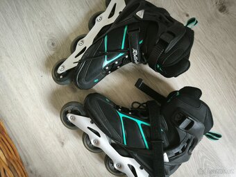 Kolečkové brusle Rollerblade vel. 42 27 cm hezký stav - 2