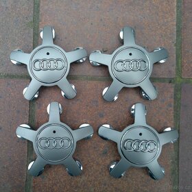 ZÁNOVNÍ STŘEDOVÉ KRYTKY LOGA ZNAKY DO ALU DISKŮ ORIGINÁ-AUDI - 2