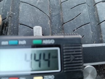 Prodám dva kusy Michelin energy saver 205/60 r16 - 2