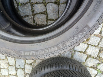 Zimní pneu 245/45/18 - 2