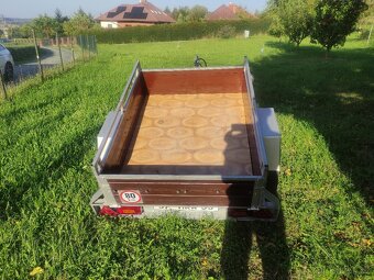 Prodám tento krásný a velice zachovaly vlek. Přívěsný vozík. - 2