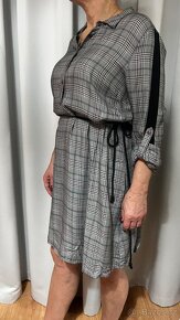 Šedé kárované šaty - 2
