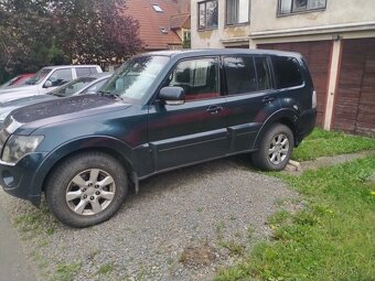 Mitsubishi Pajero IV 3.2 did - 7 místně. - 2