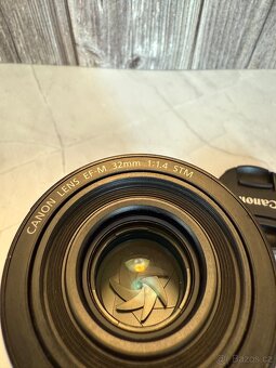Canon EF-M 32MM F/1.4 STM objektiv - 2