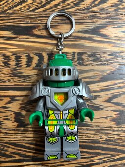 Lego Nexoknights rytíř přívěsek/ klíčenka - 2