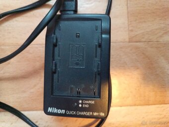 Nabíječka baterií Nikon MH-18a - 2