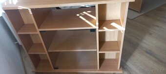 Tv stolek na koleckach v 74. - 2