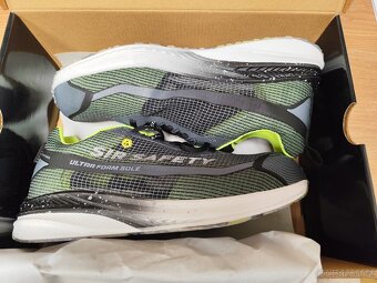 Pracovní poloboty - 2