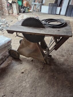 Cirkulárka pila s kolébkou 4kw - 2