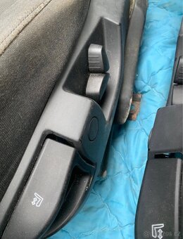 Prodám na BMW 530 přední sedačky - 2