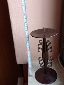 kovový svícen - 2