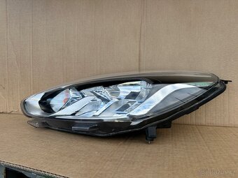 Ford Fiesta mk8 světlo - 2