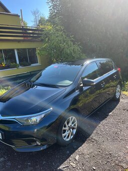 Toyota auris 1,6 LPG - 2