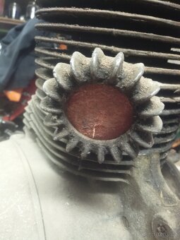 Jawa pérák 250 - 2