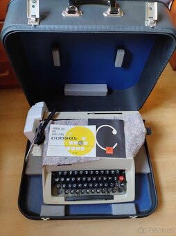 kufříkový psací stroj Consul - 2