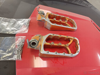 stupačky KTM 690 - 2