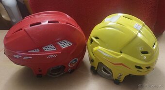 Hokejová přilba - 2