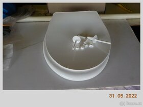 Splachování WC. - 2