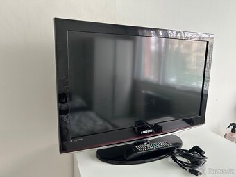 LCD TV Samsung 32” - 82cm - 2