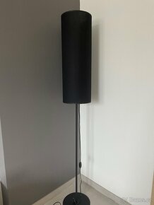Černá stojací lampa 160cm - 2