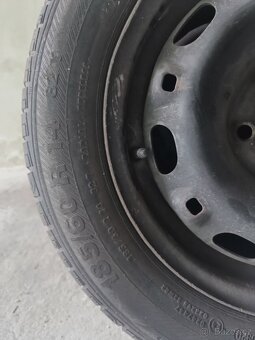 Letní pneu 185/60 R14 s disky - 2