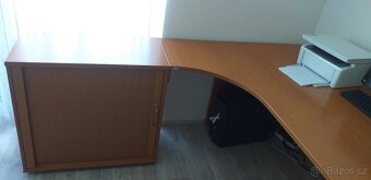 Kancelářský stůl HOBIS - 2