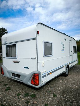 Karavan Knaus Azur 500 - francouzská postel, plynový bojler - 2