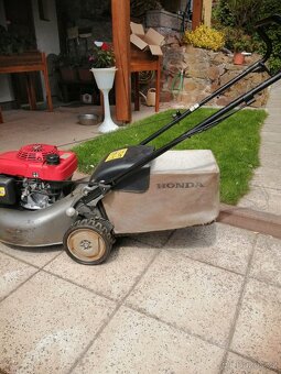 Motorová sekačka Honda HRG 466 s pojezdem - 2